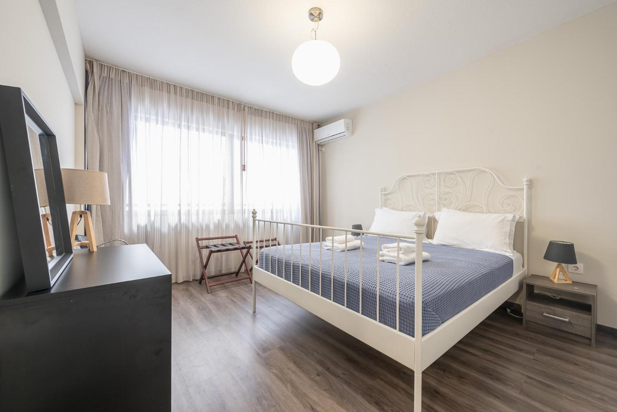 Apartment Steps From Historic Center Plaka Атина Екстериор снимка
