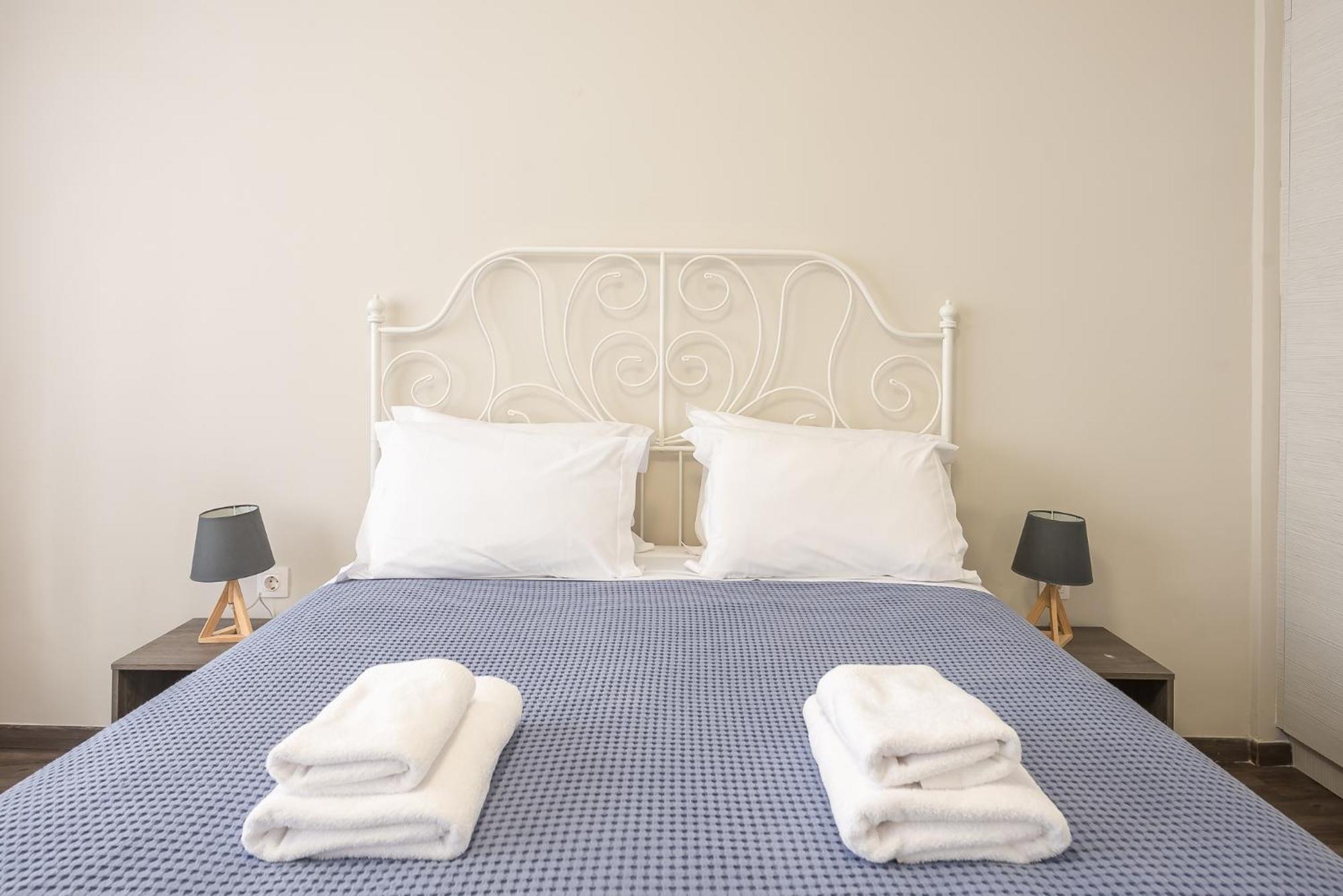 Apartment Steps From Historic Center Plaka Атина Екстериор снимка