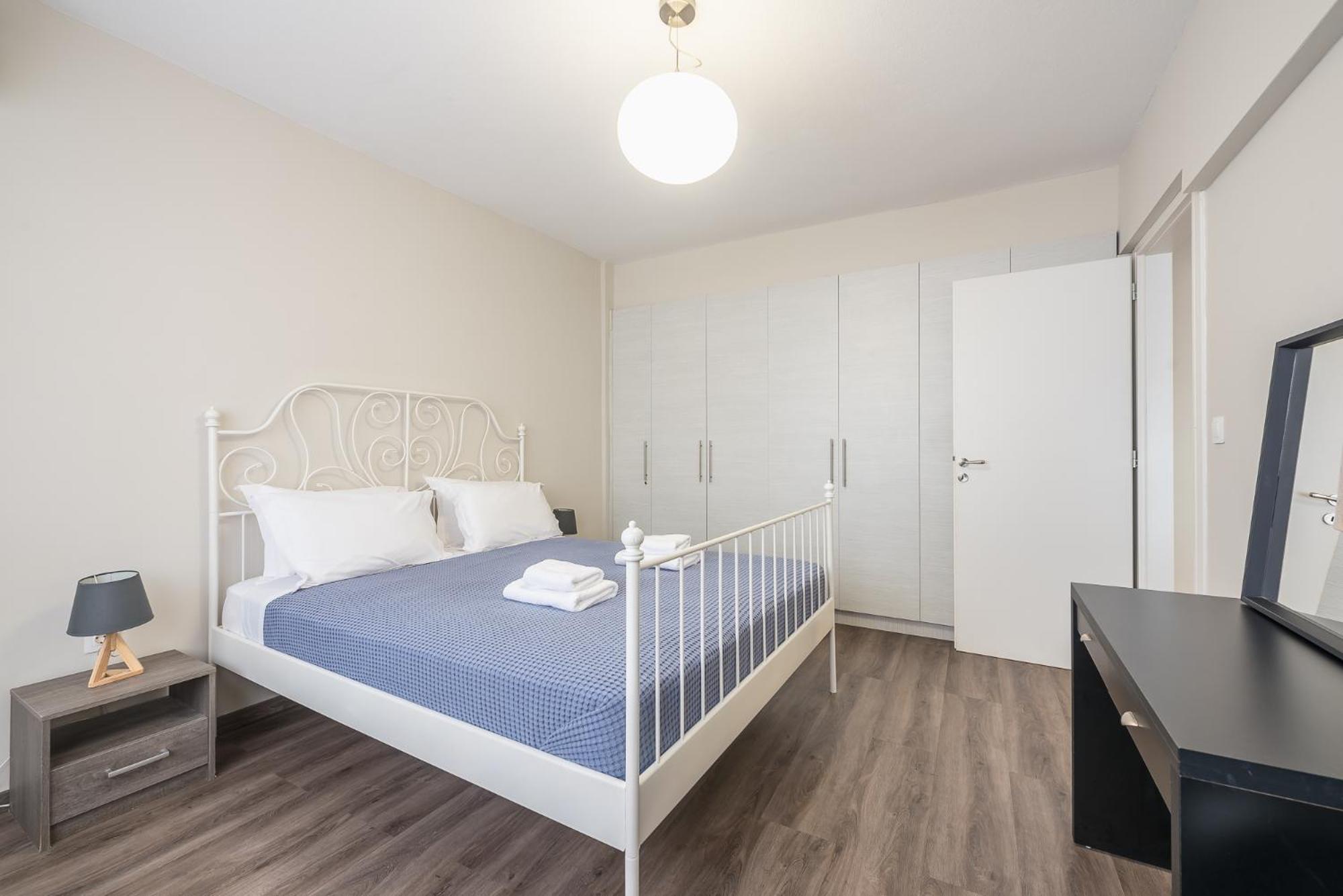 Apartment Steps From Historic Center Plaka Атина Екстериор снимка