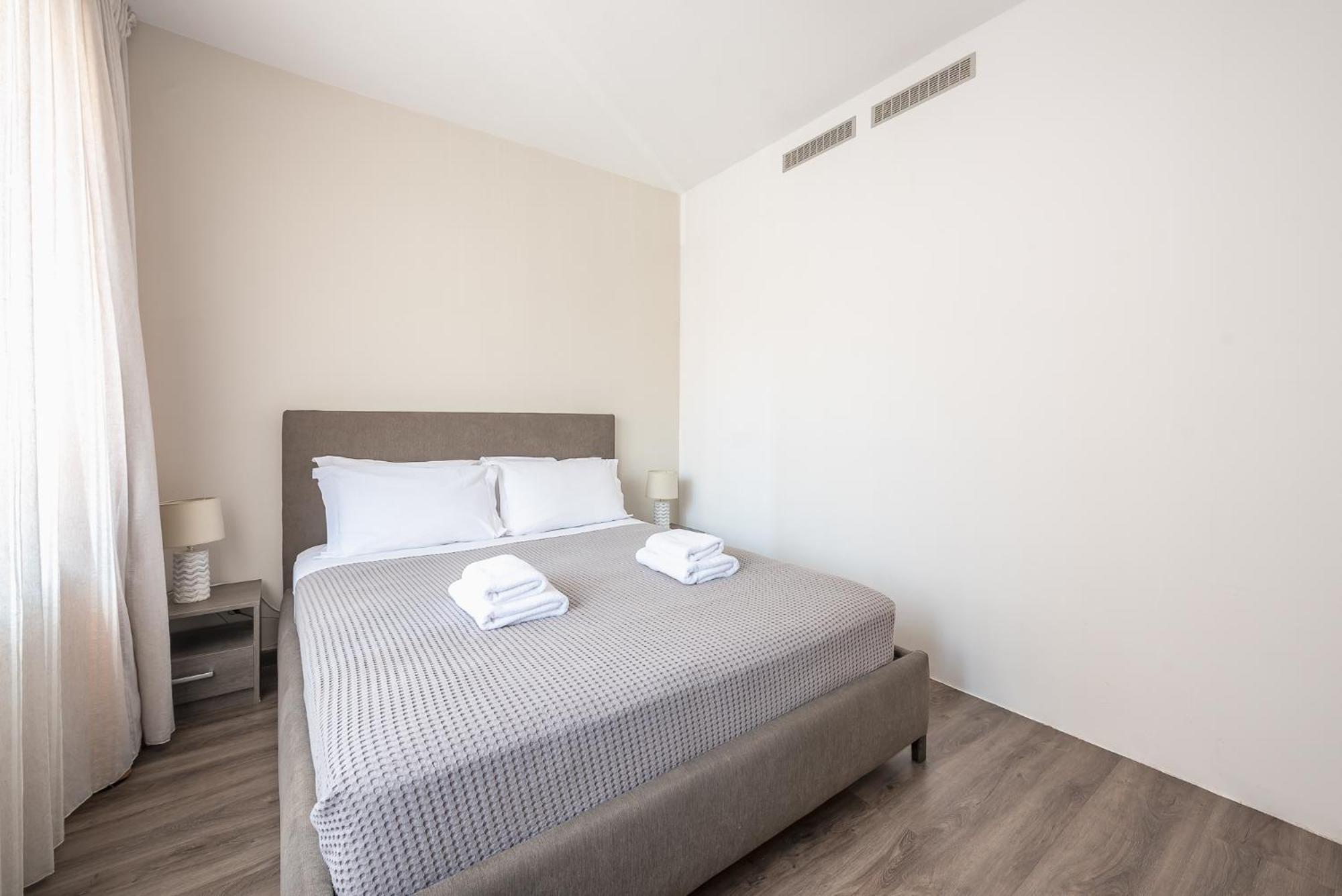 Apartment Steps From Historic Center Plaka Атина Екстериор снимка