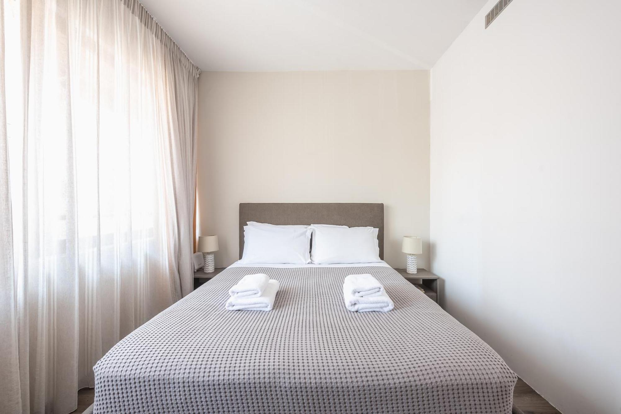 Apartment Steps From Historic Center Plaka Атина Екстериор снимка