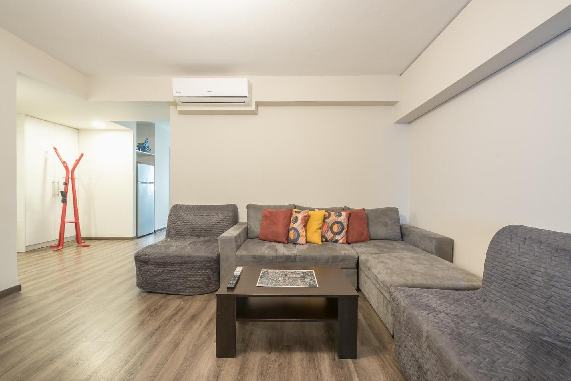 Apartment Steps From Historic Center Plaka Атина Екстериор снимка