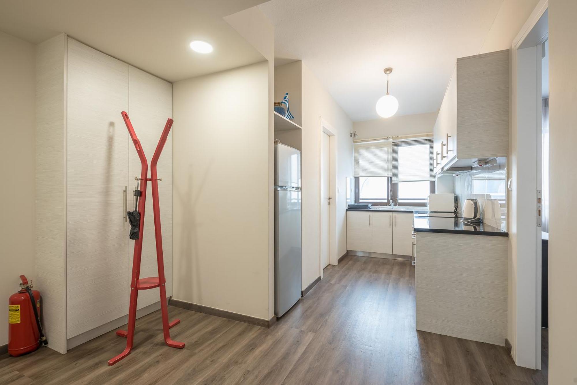 Apartment Steps From Historic Center Plaka Атина Екстериор снимка