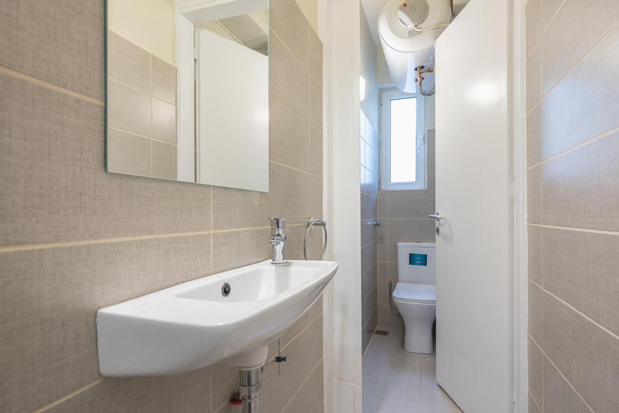 Apartment Steps From Historic Center Plaka Атина Екстериор снимка
